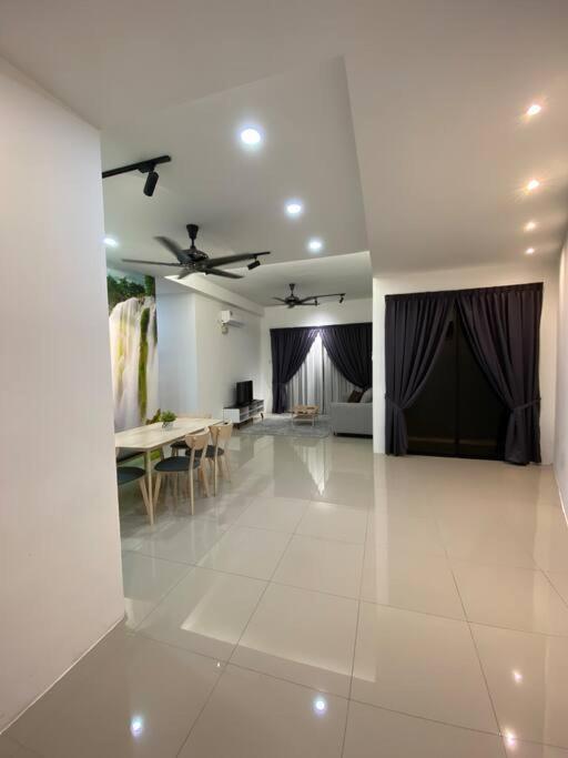 Modern Lux Suite, The Cove Hillside Apartment Ipoh