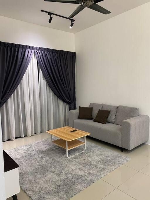 Apartment Modern Lux Suite, The Cove Hillside