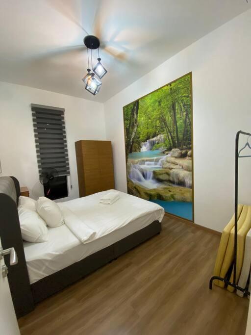 Modern Lux Suite, The Cove Hillside Apartment *